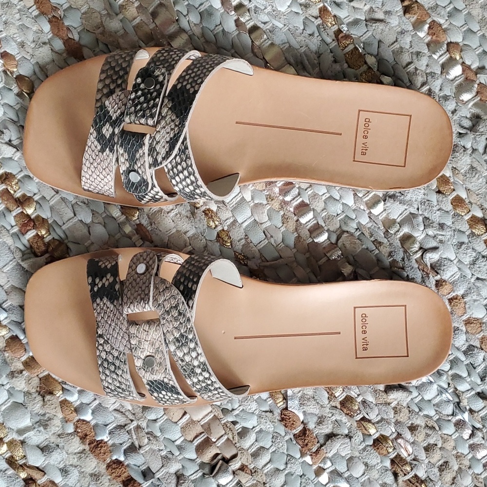 Dolce Vita Cait slide sandal - Picture 7 of 10